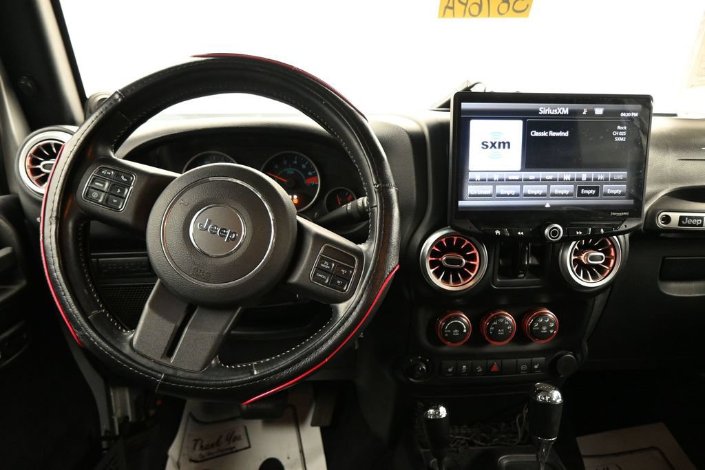 Used 2012 Jeep Wrangler Unlimited Rubicon AWD/4WD image 14