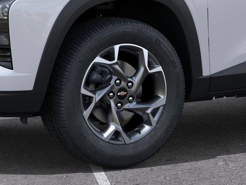 New 2026 Chevrolet Trax LT w/ LT Convenience Package FWD image 9