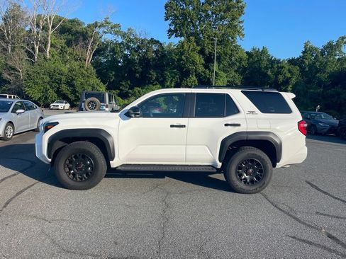 Used 2026 Toyota 4Runner TRD Off-Road Premium AWD/4WD image 2