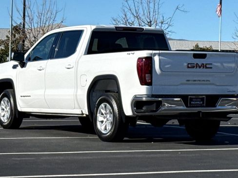 Used 2022 GMC Sierra 1500 SLE image 7