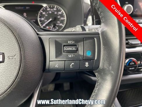 Used 2024 Nissan Pathfinder SV AWD/4WD image 22