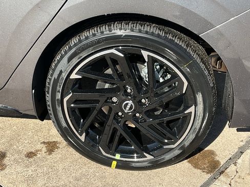 New 2026 Nissan Sentra SR image 8