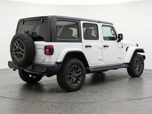 Used 2025 Jeep Wrangler Unlimited Sport AWD/4WD image 9