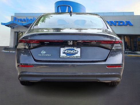 Used 2024 Honda Accord EX image 6