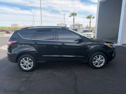 Used 2018 Ford Escape SE AWD/4WD image 6