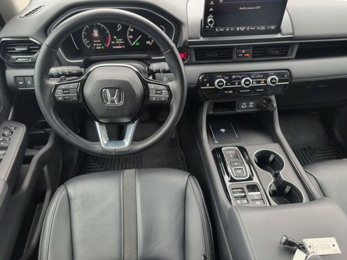 Used 2025 Honda Pilot EX-L image 31