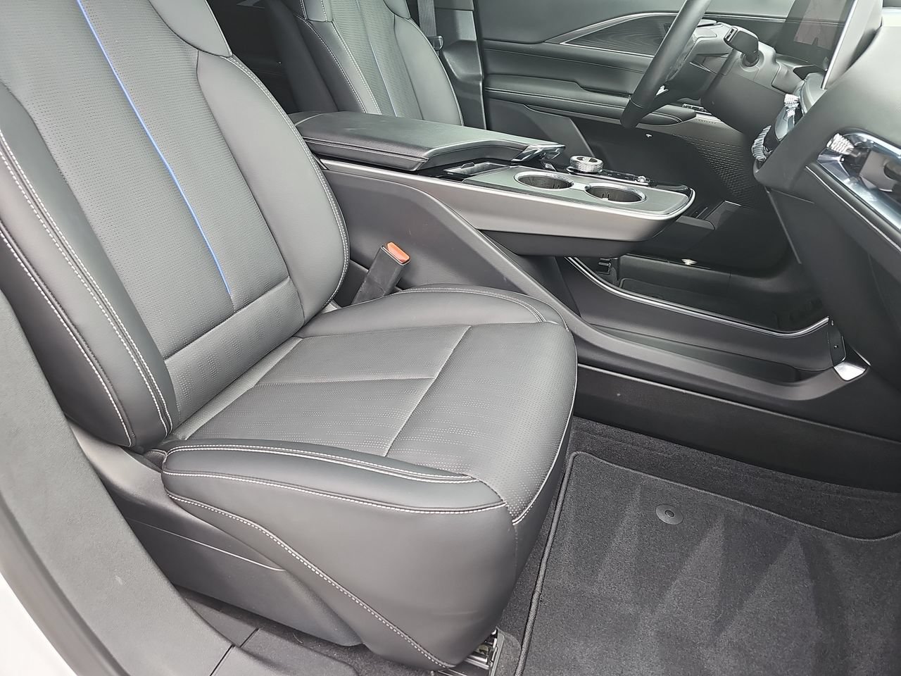 Certified 2024 Cadillac Lyriq Luxury w/ LPO, Floor Liner Package RWD image 10