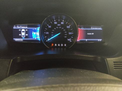 Used 2017 Ford Explorer XLT w/ Equipment Group 202A FWD image 23