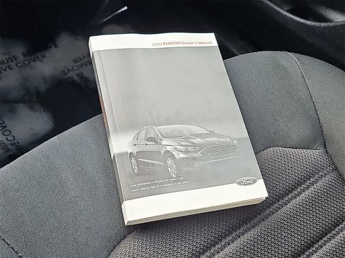 Used 2020 Ford Fusion SE image 26