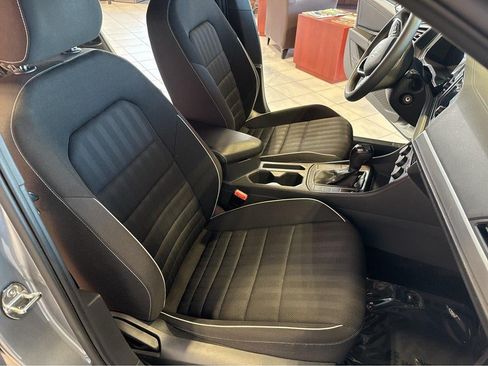 Used 2023 Volkswagen Jetta Sport FWD image 31