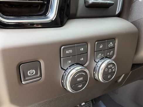 New 2026 GMC Sierra 2500 Denali w/ Denali Reserve Package AWD/4WD image 20
