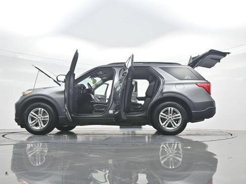 Used 2022 Ford Explorer XLT w/ Equipment Group 202A RWD image 46
