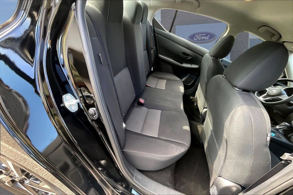 Used 2025 Nissan Sentra SV FWD image 23