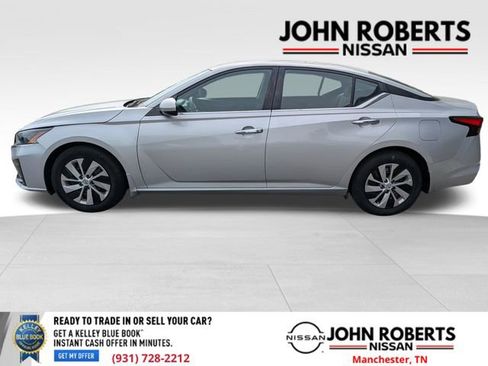 Used 2023 Nissan Altima 2.5 S FWD image 4