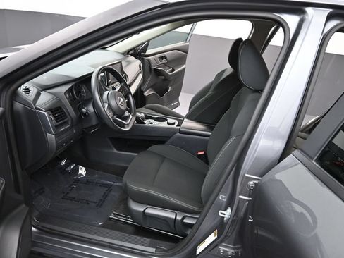 Used 2024 Nissan Rogue S AWD/4WD image 11