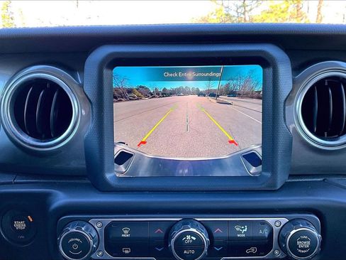 Certified 2023 Jeep Gladiator Overland image 14