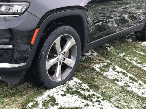 Used 2021 Jeep Grand Cherokee L Limited image 2