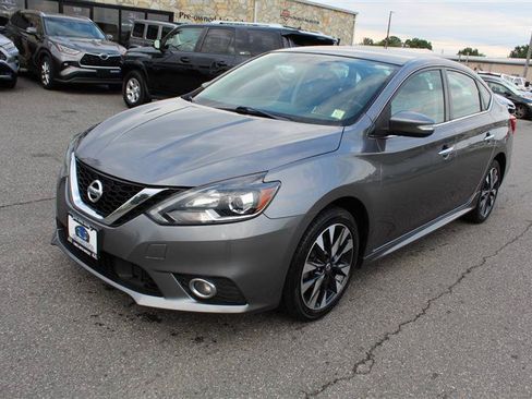 Used 2019 Nissan Sentra SR FWD image 3