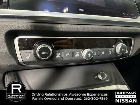 Used 2025 Audi Q3 2.0T Premium image 9