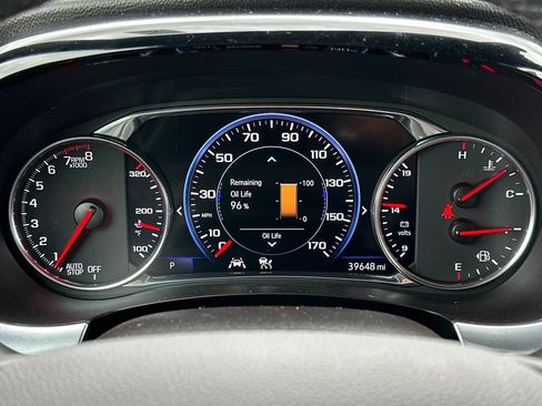 Used 2023 Chevrolet Traverse Premier AWD/4WD image 25