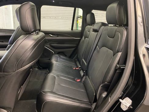 Certified 2026 Jeep Grand Cherokee Limited AWD/4WD image 22