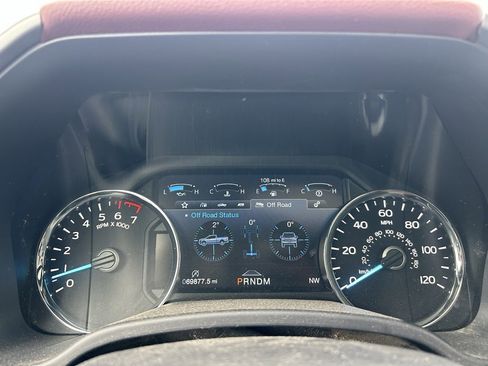 Used 2019 Ford F150 Platinum w/ Equipment Group 701A Luxury image 21