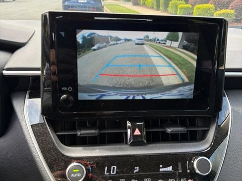 Used 2023 Toyota Corolla LE FWD image 13