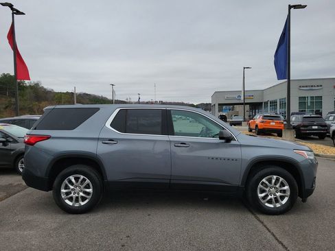Used 2021 Chevrolet Traverse LS w/ LPO, Blackout Package image 2