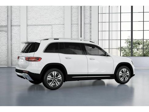 Certified 2025 Mercedes-Benz GLB 250 4MATIC image 19