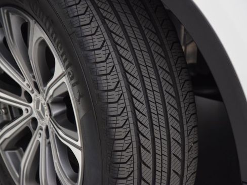 Used 2026 Mercedes-Benz GLC 300 4MATIC image 28