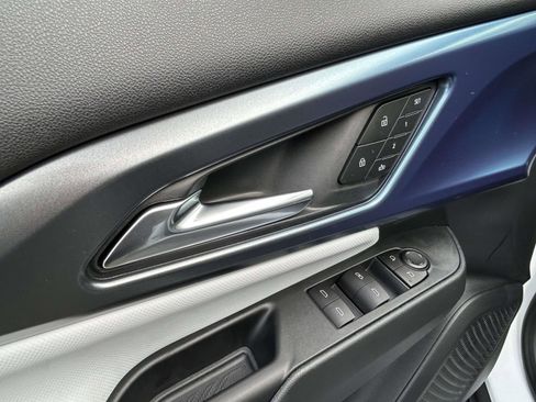 New 2026 Chevrolet Equinox EV LT image 20