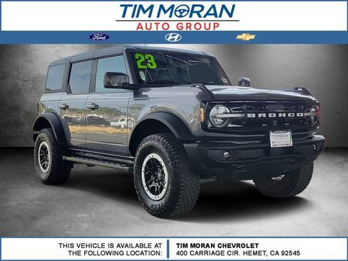 Used 2023 Ford Bronco Outer Banks w/ Sasquatch Package AWD/4WD image 1