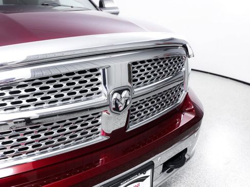 Used 2016 RAM 1500 Laramie w/ Convenience Group AWD/4WD image 4