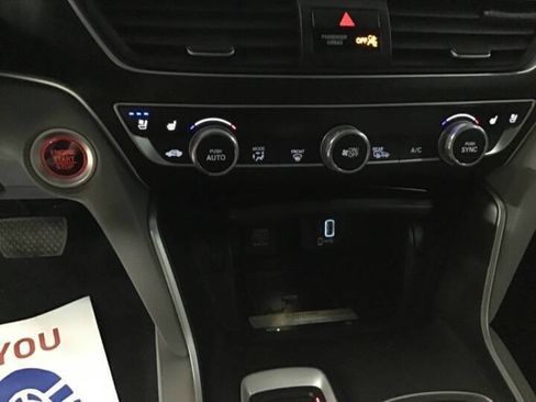 Used 2020 Honda Accord Touring image 23