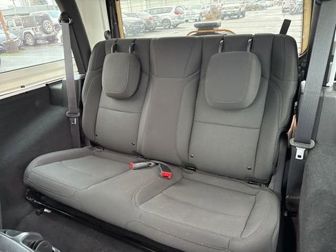 Used 2022 Jeep Wrangler Willys image 20