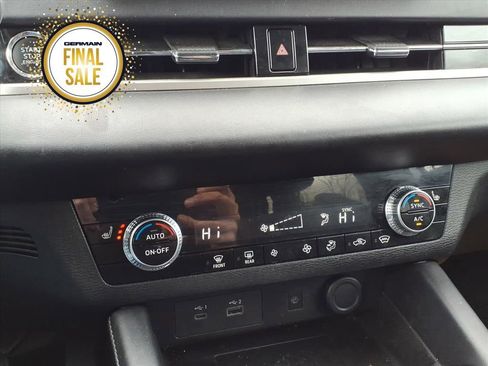 Used 2024 Mitsubishi Outlander SE image 17