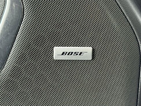 Used 2024 GMC Yukon XL SLT image 25