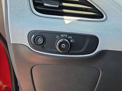 Used 2021 Chevrolet Bolt Premier w/ Infotainment Package FWD image 16