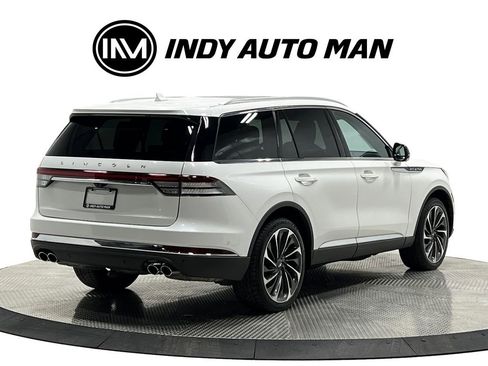 Used 2022 Lincoln Aviator Reserve w/ Equipment Group 201A AWD/4WD image 4