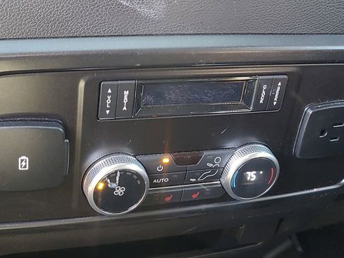 Used 2018 Ford Expedition Limited w/ Equipment Group 301A image 16