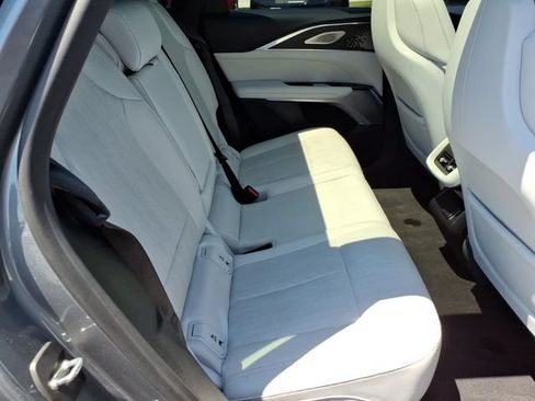Used 2023 Cadillac Lyriq 2WD image 20