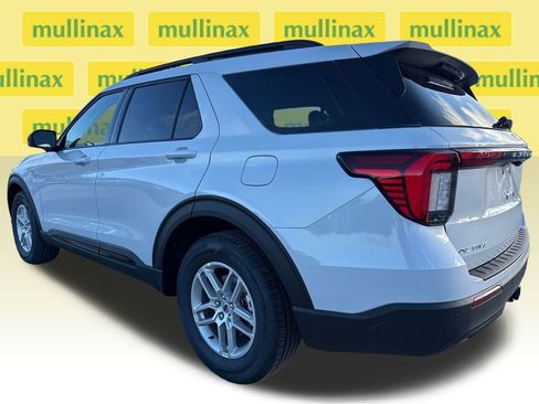 New 2026 Ford Explorer Active image 4