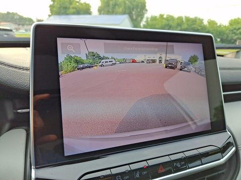 New 2025 Jeep Compass Limited w/ Sun & Sound Group image 17