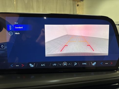 New 2026 Chevrolet Traverse LT w/ Sun and Wheel Package image 27