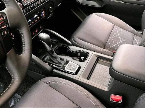 New 2026 Nissan Frontier SV w/ All-Weather Content Package image 8