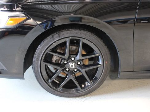 Used 2023 Honda Civic Sport image 4