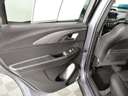 Used 2021 Chevrolet TrailBlazer RS w/ Sun and Liftgate Package image 46