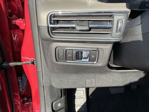 Used 2023 Lincoln Corsair Reserve w/ Equipment Group 201A image 20