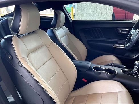 Used 2017 Ford Mustang GT Premium w/ Equipment Group 401A image 7