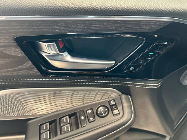 Used 2024 Acura MDX w/ Advance Package AWD/4WD image 10